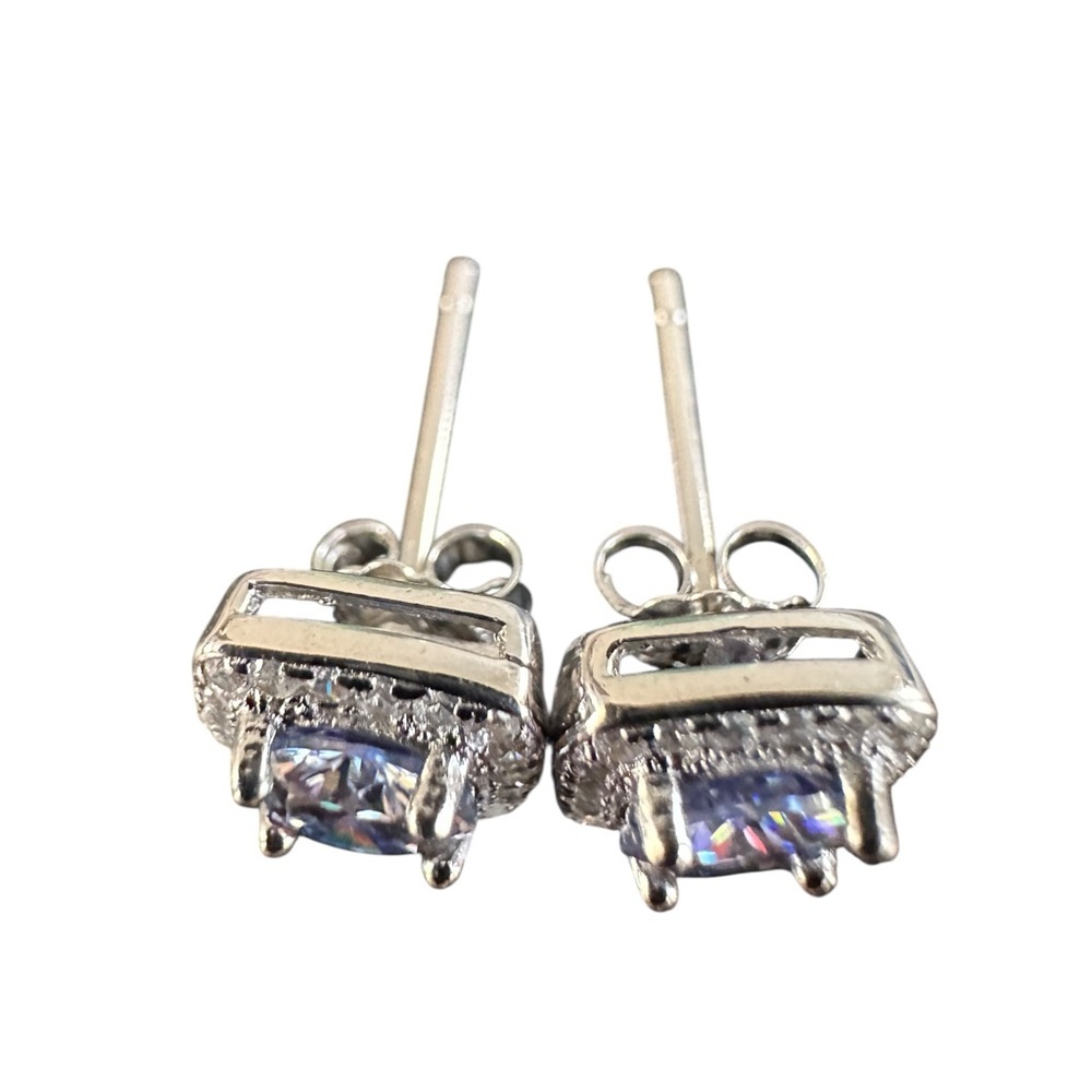 5mm 1.0 CT Light Purple Moissanite Stud Earrings 925 Sterling Silver NWT - Picture 4 of 8